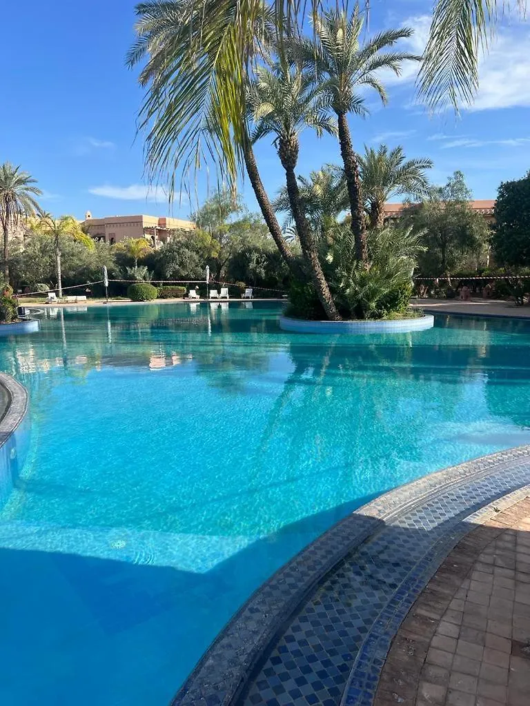Апартаменты Appartement Vue Piscine Palmerie Марракеш